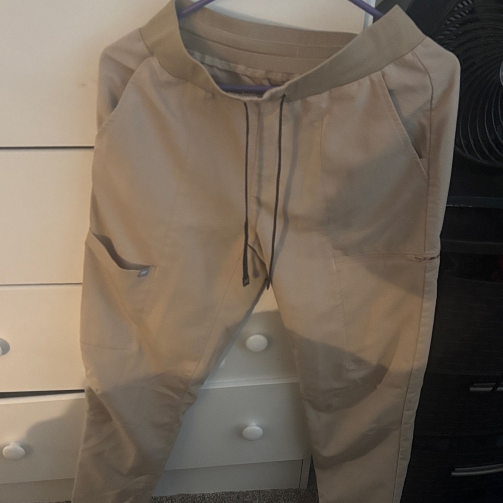 Fabletics Beige Scrub Set - image 2